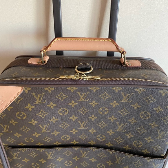 Authentic Louis Vuitton pegase monogram 55 carry on suitcase - Picture 2 of 9